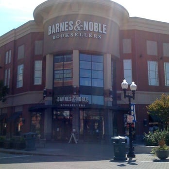 Blue Back Square - Shopping Centers Near Me - West Hartford, Connecticut