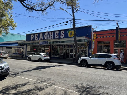 Peaches Records by null