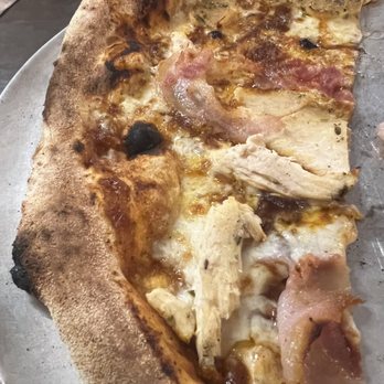 Pizzart - BBQ chicken pizza - Pizza Near Me - Madrid, M Pizzart - BBQ chicken pizza - Pizza Near Me - Madrid, M