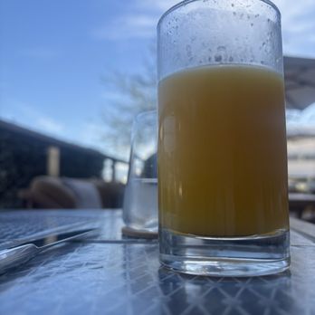 San Laurel - Absolutely amazing orange juice - Spanish Near Me - Los Angeles, California San Laurel - Absolutely amazing orange juice - Spanish Near Me - Los Angeles, California