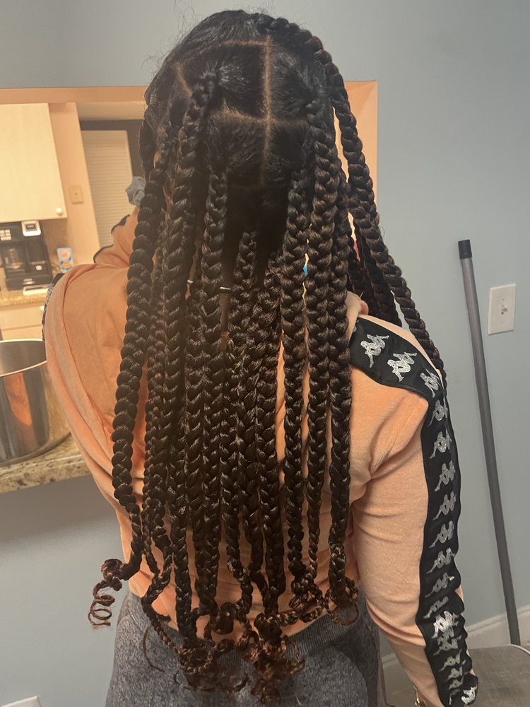 Styled By Hanna Logo