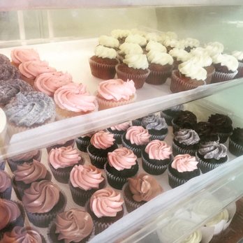 Funny Face Bakery - Cupcakes Near Me - New York, New York