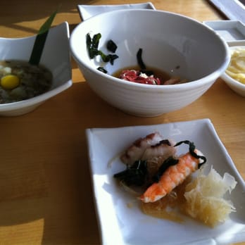 Komé - Sunomono and tako-wasa mmmm - Japanese Near Me - Austin, Texas