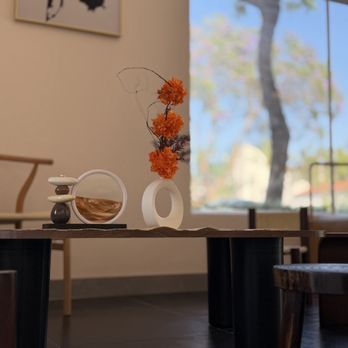 Goomo Tea - Nice interior display - Bubble Tea Near Me - San Gabriel, California Goomo Tea - Nice interior display - Bubble Tea Near Me - San Gabriel, California