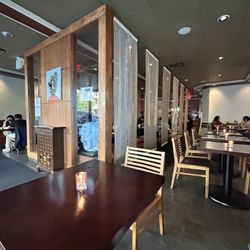 Sura Korean Cuisine - The interior of Sura