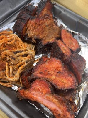 Ray Ray's Hog Pit Linworth by null