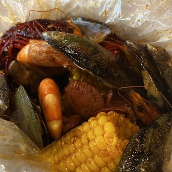 Cap't Loui - Pick 3 Combo (Crawfish, Shrimp, Mussels) - Seafood Near Me - Cupertino, California Cap't Loui - Pick 3 Combo (Crawfish, Shrimp, Mussels) - Seafood Near Me - Cupertino, California