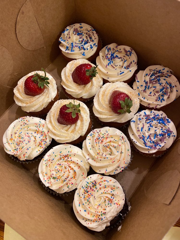 HANK AND SYLVIE’S Updated June 2024 10 Photos & 10 Reviews 580