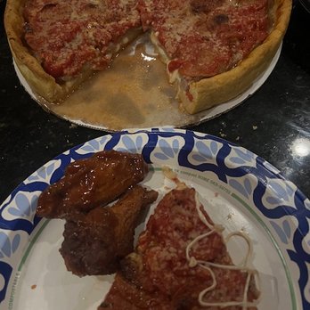 Lou Malnati's Pizzeria - Pizza Near Me - Chicago, Illinois Lou Malnati's Pizzeria - Pizza Near Me - Chicago, Illinois