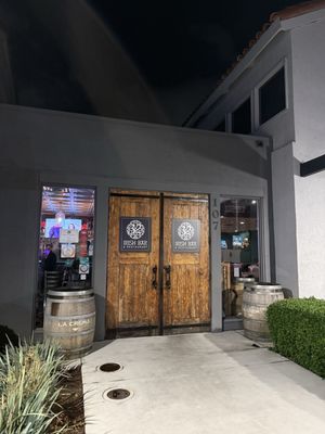 Pub Thirty Two by null