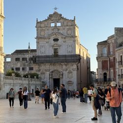 Travel Darlings - A square in Ortigia, Sicily