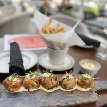 Aperitivo - Cocktail Bars Near Me - Houston, Texas