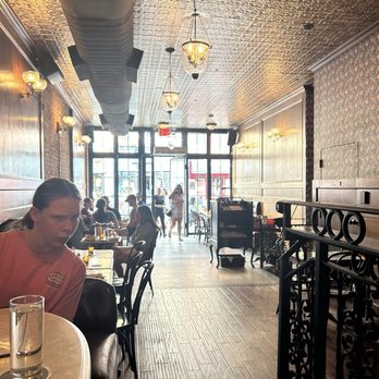 Clover Club - Scene - Lounges Near Me - Brooklyn, New York