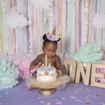 Reflections by Rhiannon - First birthday cake smash portraits - Pet Photography Near Me - Charlotte, North Carolina Reflections by Rhiannon - First birthday cake smash portraits - Pet Photography Near Me - Charlotte, North Carolina