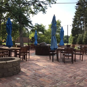 The Red Geranium Restaurant - Patio in summer - American Near Me - New Harmony, Indiana The Red Geranium Restaurant - Patio in summer - American Near Me - New Harmony, Indiana