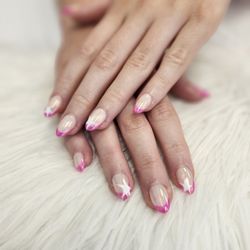 320 Central Nails - Nails by Liya