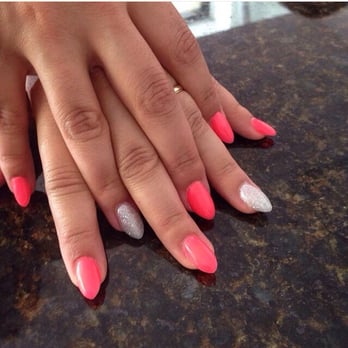 A List Nail Bar - This was my first visit, full set with a soft almond shape. - Nail Salons Near Me - Stockton, California