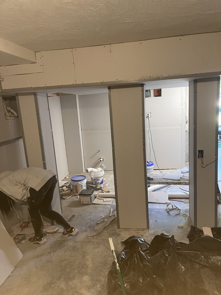 Slide of L&A Painting and Home Improvement