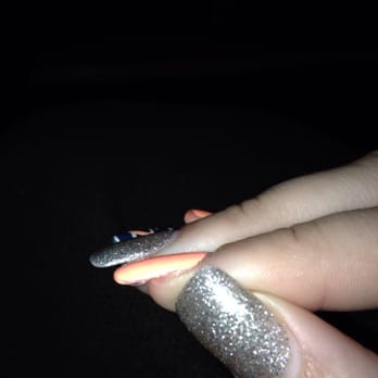 Nail Today - Polish chipping off. Don't think she used a top coat. - Nail Salons Near Me - Oakland, California
