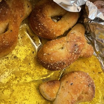 Giovanni's Pizza & Subs - Garlic knots - Pizza Near Me - Davenport, Florida Giovanni's Pizza & Subs - Garlic knots - Pizza Near Me - Davenport, Florida