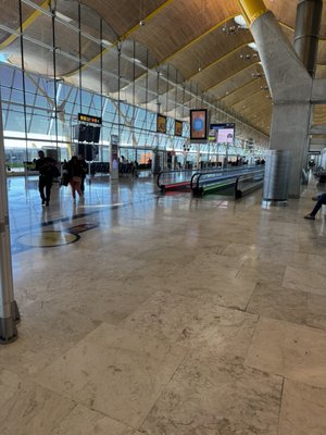Adolfo Suárez Madrid–Barajas Airport by null