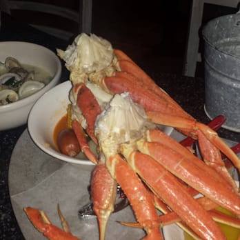 Oyster Bar - 1lb of delicious snow crab legs and juicy clams with an amazing white wine sauce! - Seafood Near Me - Henderson, Nevada Oyster Bar - 1lb of delicious snow crab legs and juicy clams with an amazing white wine sauce! - Seafood Near Me - Henderson, Nevada