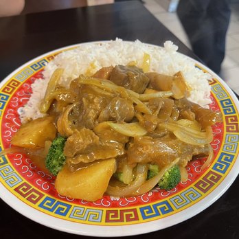 HKS KITCHEN - Curry beef brisket with  rice - Hong Kong Style Cafe Near Me - Staten Island, New York