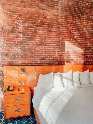 Harborside Inn by null
