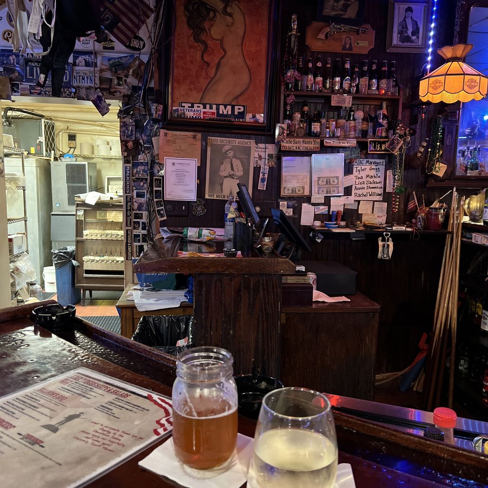 Downtown Saloon - Dive Bars Near Me - Leesburg, Virginia