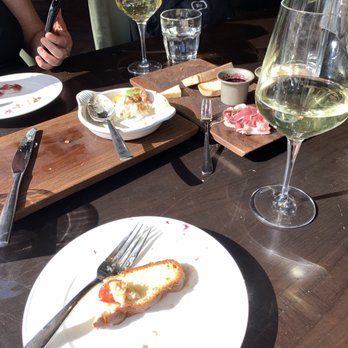 Porter Kitchen & Deck - New American Near Me - Chicago, Illinois