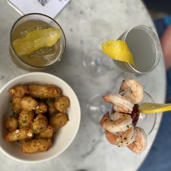 Wonderly - New Drug, Oil Washed Aviation, Shrimp Cocktail, and Cheese Curds - Cocktail Bars Near Me - Portland, Oregon Wonderly - New Drug, Oil Washed Aviation, Shrimp Cocktail, and Cheese Curds - Cocktail Bars Near Me - Portland, Oregon