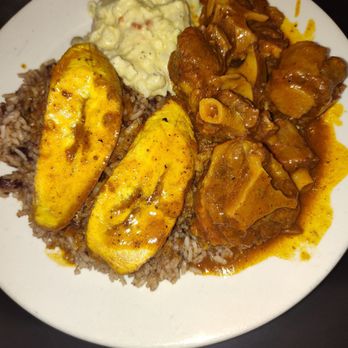 Tracey's Belizean Restaurant - Caribbean Near Me - Los Angeles, California