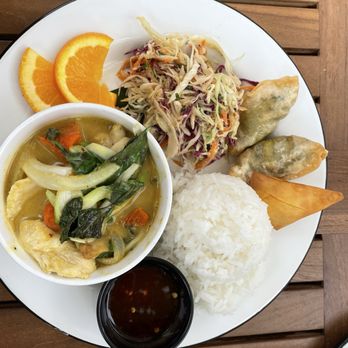 Gai Noi - Beautifully plated chicken yellow curry lunch special. - Desserts Near Me - Minneapolis, Minnesota