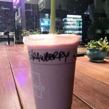 ORGANICO - Strawberry Banana smoothie - Cafes Near Me - Los Angeles, California ORGANICO - Strawberry Banana smoothie - Cafes Near Me - Los Angeles, California