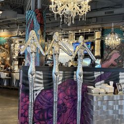 Agave & Rye - Woodmere - Statues at Entrance