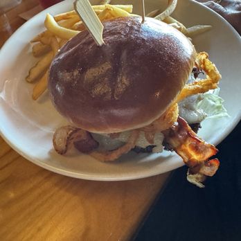 Applebee's Grill + Bar - Whiskey Whisky Bacon Burger - Sports Bars Near Me - Spring Hill, Florida