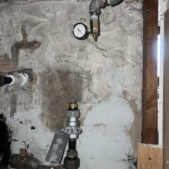 Plumbpperfect - TESTED HOUSE FOR 20 PSI MAKING SURE NO LEAKS EVERYTHING IN THIS HOME WAS CAPPED OFF - Plumbing Near Me Plumbpperfect - TESTED HOUSE FOR 20 PSI MAKING SURE NO LEAKS EVERYTHING IN THIS HOME WAS CAPPED OFF - Plumbing Near Me