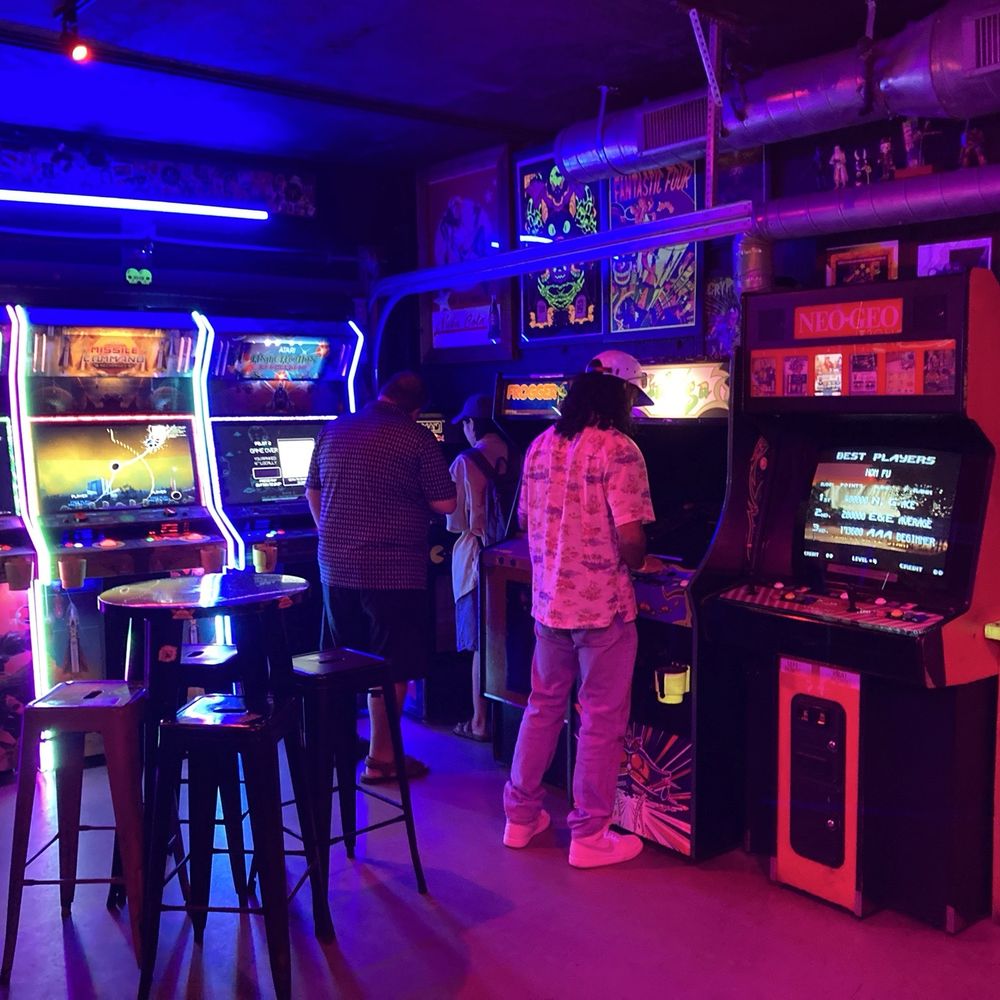 Glitch Bar - Bars Near Me - Fort Lauderdale, Florida
