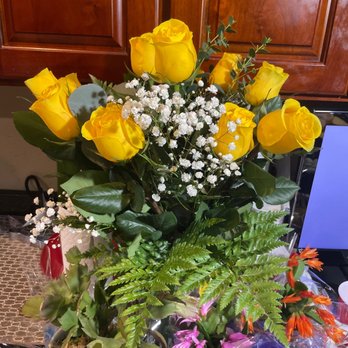 Rambling Rose Florist - Florists Near Me - Sayville, New York