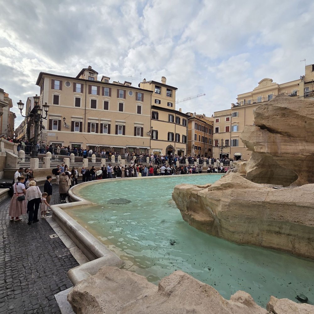 Fontana di Trevi - Landmarks & Historical Buildings Near Me - Rome, RM Fontana di Trevi - Landmarks & Historical Buildings Near Me - Rome, RM