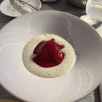 Le Jules Verne - French Near Me - Paris, 75