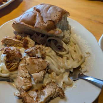 Hook Seafood & Oyster House - Alfredo with chicken $13 so good and creamy - Seafood Near Me - Anderson, South Carolina Hook Seafood & Oyster House - Alfredo with chicken $13 so good and creamy - Seafood Near Me - Anderson, South Carolina