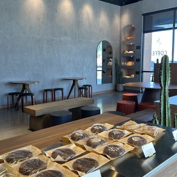 Broken Coffee - Silverado - Delicious cookies - Cafes Near Me - Las Vegas, Nevada