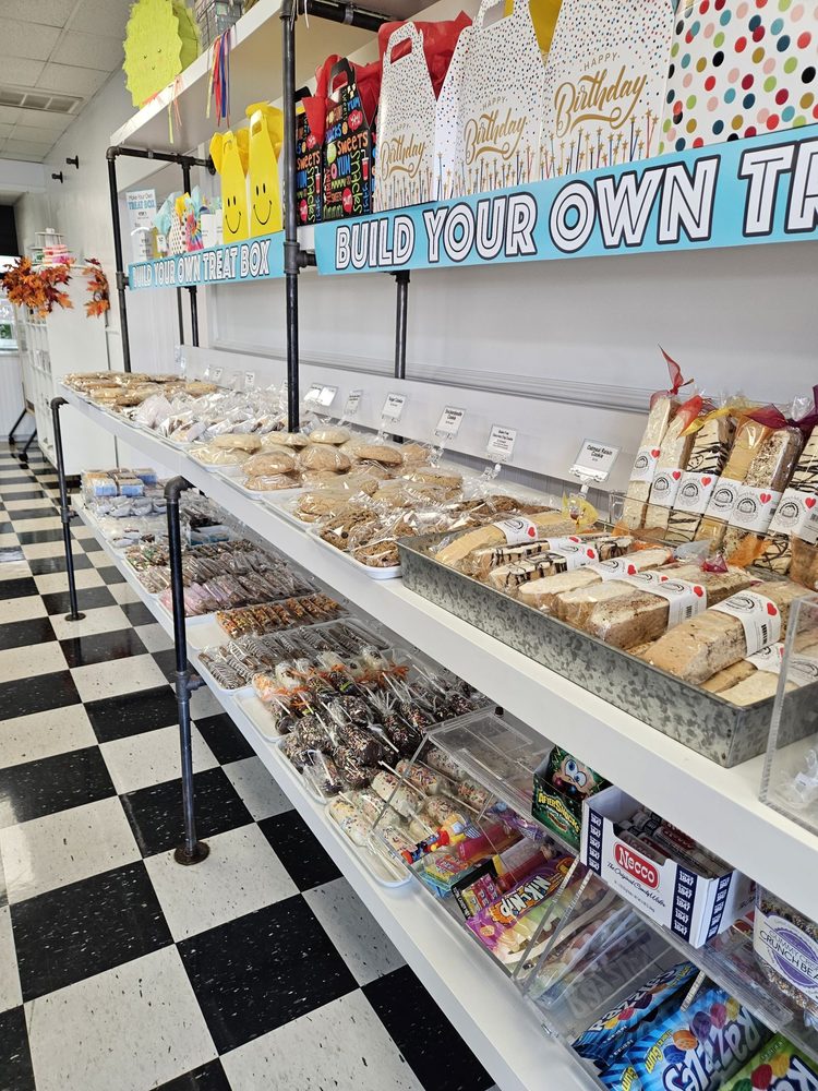 SUGAR BAKERY 228 Photos & 236 Reviews 424 Main St, East Haven