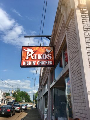 Riko's Kickin Chickin by null