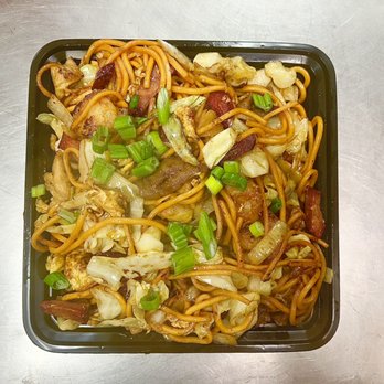 Cafe China - House Special Chow Mein - Chinese Near Me - South Gate, California Cafe China - House Special Chow Mein - Chinese Near Me - South Gate, California
