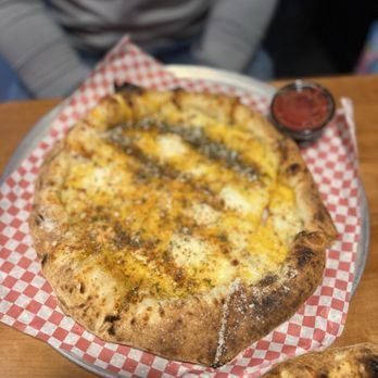 Ippa - Cheesy Garlic Bread - Pizza Near Me - Erie, Pennsylvania