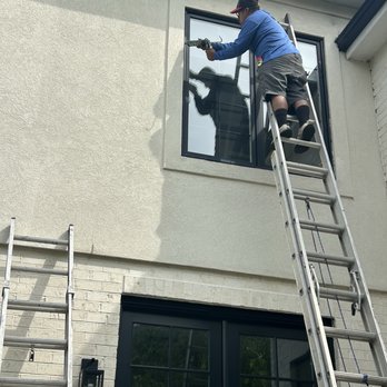 Nicholas Roofing & Tuckpointing - Resealing around windows - Roofing Near Me Nicholas Roofing & Tuckpointing - Resealing around windows - Roofing Near Me