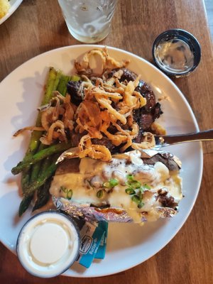 The Refinery Restaurant & Market by null