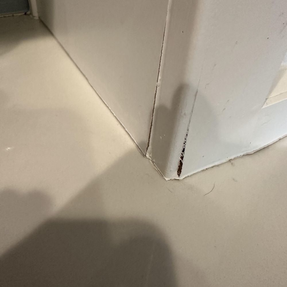OC Kitchen Designs - No caulk along the bottom edge. - Cabinetry Near Me - Laguna Hills, California OC Kitchen Designs - No caulk along the bottom edge. - Cabinetry Near Me - Laguna Hills, California
